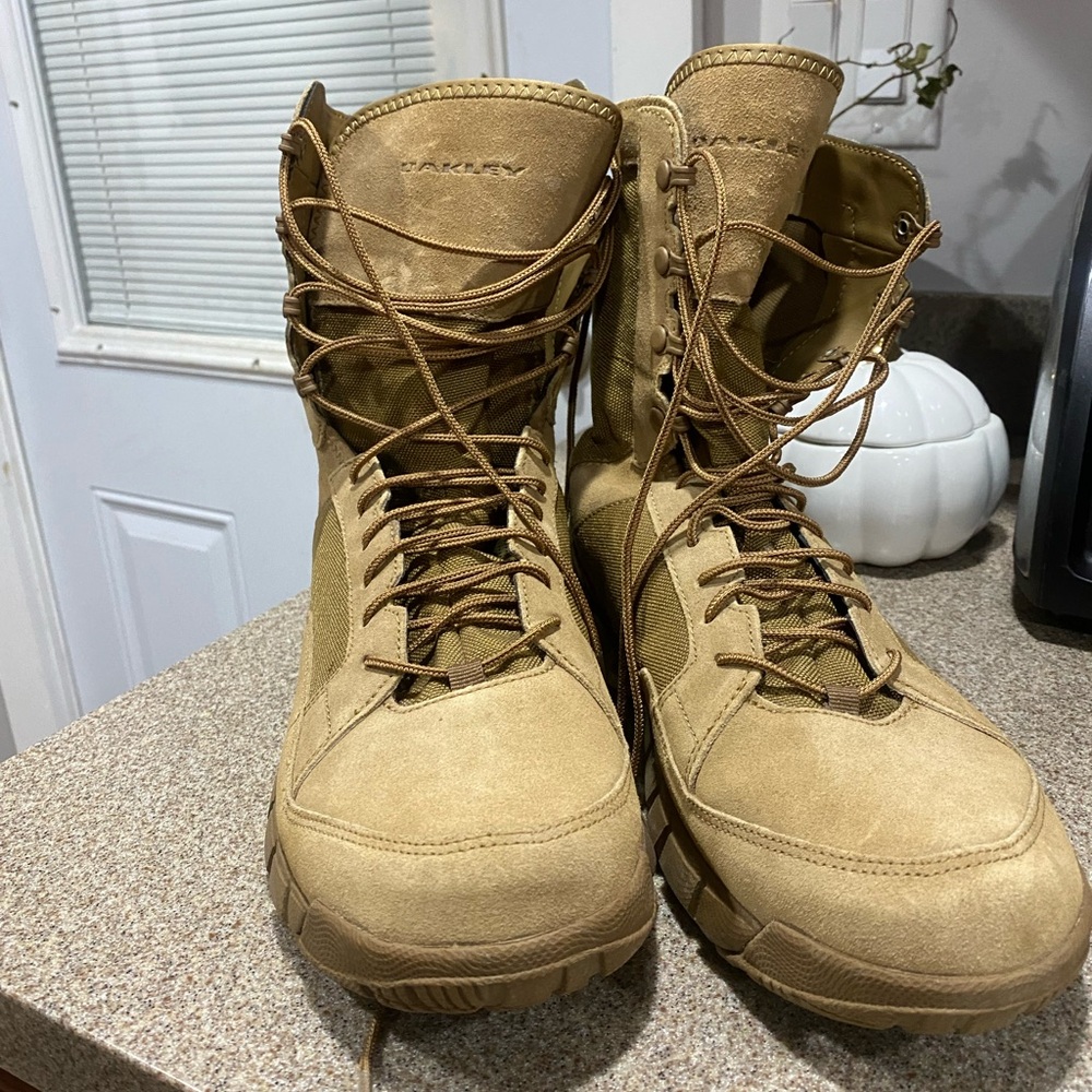 Oakley Combat Boots